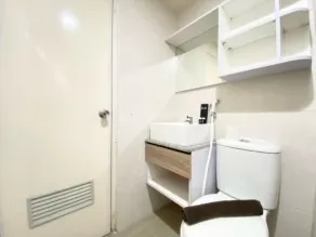 Best Deal 2Br At Grand Asia Afrika Apartment - Badeværelse