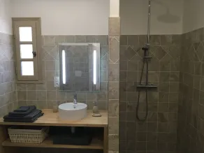 Le Mas de la Pinède - Baño