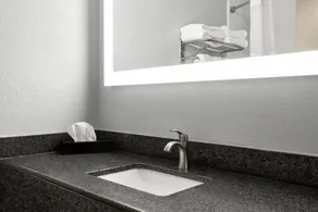 Baymont by Wyndham Salem Roanoke Area - Salle de bain