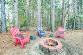 Fireside Nights + Family Fun! Quiet Claxton Home - Innenbereich