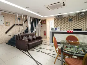 Lacomme Inn - Lobby