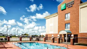 Holiday Inn Express Hotel & Suites Waller by IHG - Pool