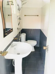 Sudu Neluma Home Stay - Badezimmer