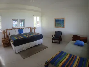 Siesta - Runaway Bay 5BR - Room