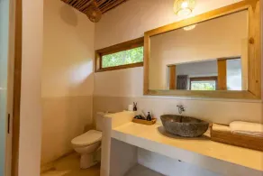 Nativo Lombok Hotel - Baño