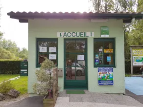 Mobil home avec 3 chambres à coucher pour 6 personnes - Réception