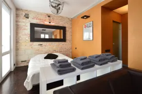 Bizzi LuxDesign Studio - Camera