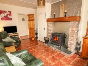 Gapple Cottage - Living area