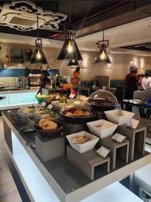 HOTEL CRYSTAL CROWN - Restaurant