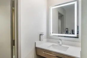 Holiday Inn Express Greencastle by IHG - Bathroom