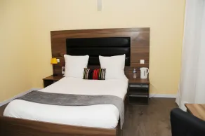 Kyriad Direct Morez - Chambre
