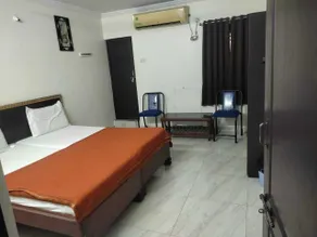 Narmada new residency lodge - Room