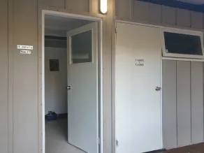Woodlands Motel - Bathroom
