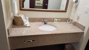 Budget Host Inn and Suites Cameron - Bad