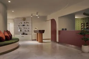 Cardo Roma, Autograph Collection - Reception