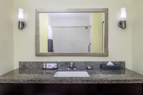 La Quinta by Wyndham Hinesville - Fort Stewart - Salle de bain