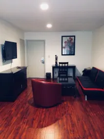 Akua Inn & Suites - Anaheim - Fullerton - Coin séjour