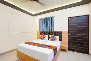 FabHotel Paramhans Guest House - Nr. Sant Ravidas Ghat - Chambre