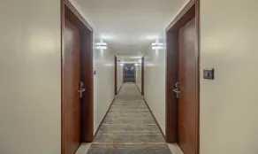 Treebo Regency - Bund Garden, Dhole Patil Road - Lobby