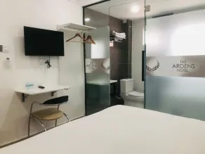 The Ardens Hotel - Pekan Nenas, Pontian - Værelse