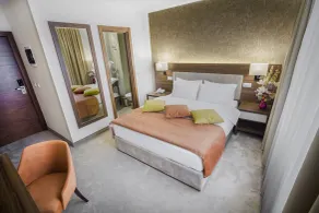 FLOK Old Town - Hotel Marshal - Zimmer