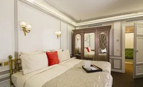 Hôtel Regina Louvre - Zimmer
