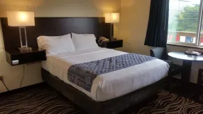 Tradewinds Motel - Rum