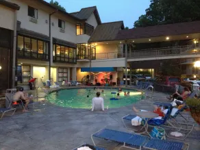 Sidney James Mountain Lodge - Piscine