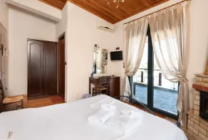 Limnaio - Habitación