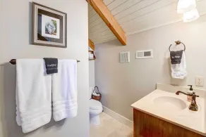 Lake Access + On-Site Creek: Lake Toxaway Home! - Interiør