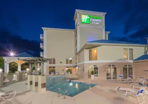 Holiday Inn Express & Suites Asheville SW - Outlet Ctr Area by IHG - Piscine