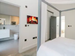 Driftwood - Room