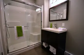 First Avenue Executive Suites - Bathroom