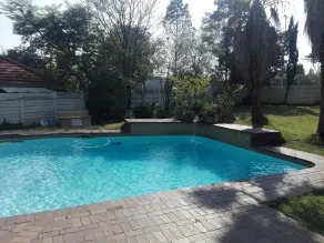Fourways Johannesburg Hostel - Pool
