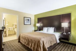 Quality Inn Franklin - Cool Springs Area - Chambre