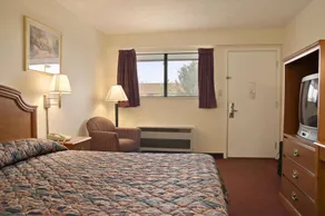 Days Inn by Wyndham Plainfield - Chambre