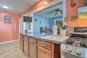 Backyard Patio! Philly Stay Near Lincoln Financial - Interior