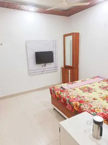 Janani Niwas Matheran - Room
