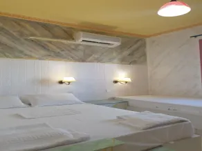 Spacious Room in Creta for 3 people, with Ac, Swimming Pool and Nature - Rom
