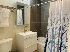 Private Fireside Nest on Huge Lot Near Old Town! - Salle de bain