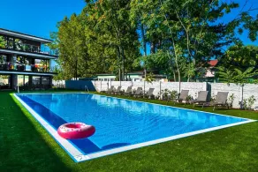 H55 - Pool