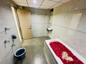Hotel Soya - Best Hotel AC Rooms Surat - Badezimmer