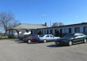 Peterboro Express Inn - Image 1