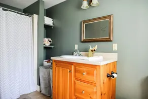 Craftsbury Farmhouse - Bad