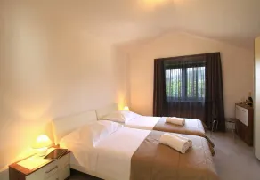 Luxury Villa on the Beach with sunny Garden, Parking - Værelse