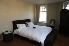 The Pipers - Room