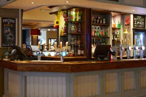 The Quays by Greene King Inns - Restaurant