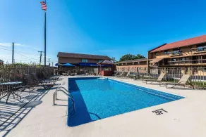 Americas Best Value Inn St. Marys - Pool