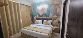 The Grand ND Resort- Kanha Tulsi Heights Behind Prem Mandir - Room