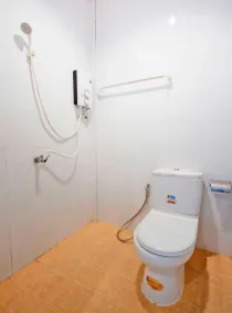 OYO 644 Pong Pai House - Bagno